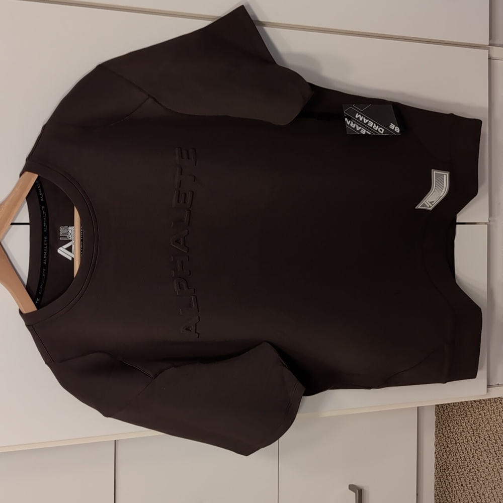 Alphalete NWT ELMTS Half Sleeve Pullover Fudge Brown Men's L